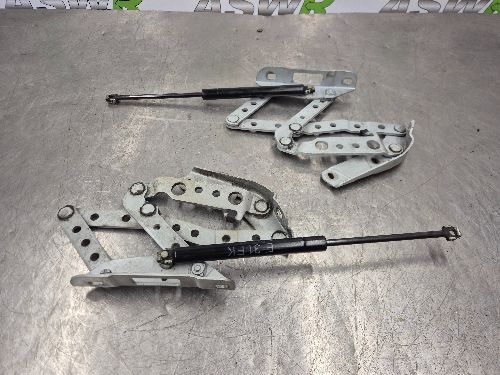 BMW 8 SERIES E31 Bonnet Hinges Pair