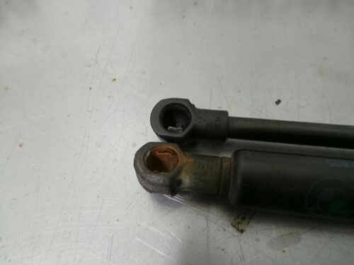 BMW E53 X5 Boot / Tailgate Strut Lifters Pair