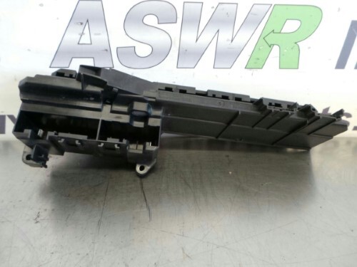 BMW E60 E61 E63 5 6 SERIES Power Distribution Fuse Box