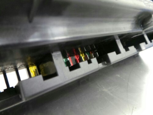 BMW E60 E61 E63 5 6 SERIES Power Distribution Fuse Box
