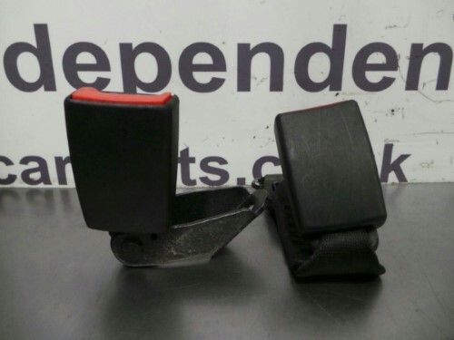 BMW E83 X3 Rear Drivers Side / Centre Seatbelt Buckle