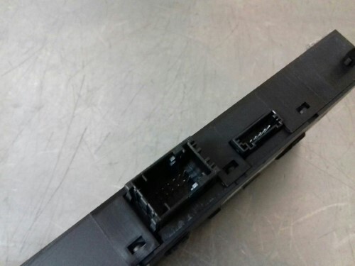 BMW E60 5 SERIES Centre Switch Assembly