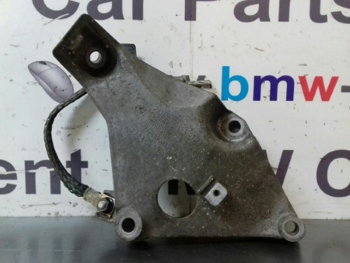 BMW E87 E90 1 3 SERIES N47 N/S Passenger Side Engine Bracket