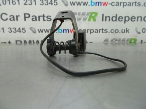 BMW E65 E66 7 SERIES N S Passenger Side Rear Seat Belt Buckle