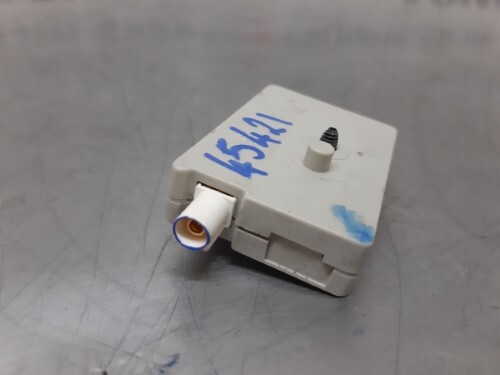 BMW E93 3 SERIES Antenna Amplifier