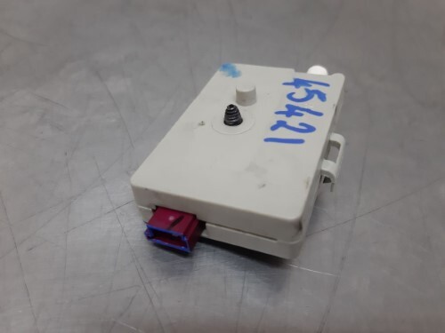 BMW E93 3 SERIES Antenna Amplifier