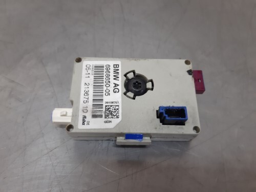 BMW E93 3 SERIES Antenna Amplifier
