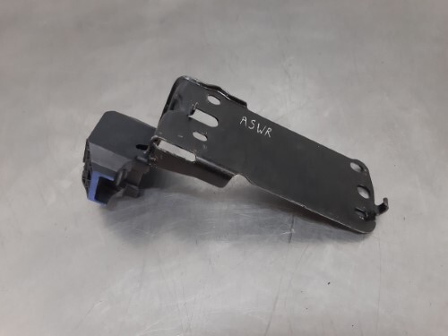 BMW Radiator Mount Bracket E82 E87 E90 E93 1 3 SERIES N/S Lower Left