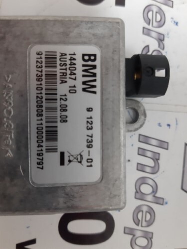 BMW 5 6 7 SERIES E70 X5 E71 X6 USB Hub Control Unit Module