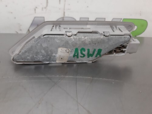 BMW Rear Interior Light N/S Passenger Side E36 E31 3 8 SERIES