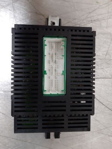 BMW E60 E61 E65 5 7 SERIES Light Control Module (LCM)