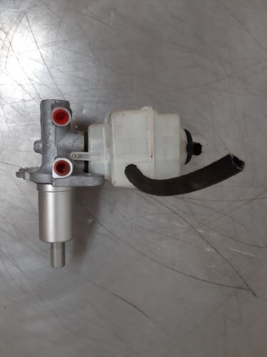 BMW Brake Master Cylinder F07 F10 F11 F06 F12 F13 5 6 SERIES