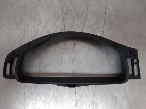 BMW E31 8 SERIES Instrument Cluster Speedo Clock Surround