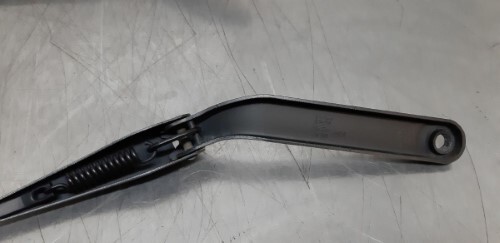 BMW E84 X1 Front Wiper Arms Pair