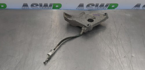 BMW E87 E90 1 3 SERIES N47 N/S Passenger Side Engine Bracket
