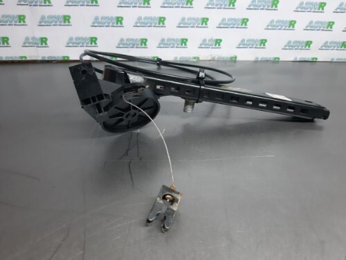 BMW E39 5 SERIES O S F Drivers Side Front Seatbelt Adjuster