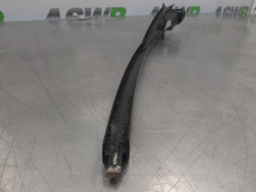 BMW E30 3 SERIES Touring Rear Door Window Guide N/S Passenger Left