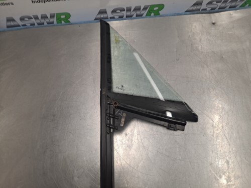 BMW Z3 ROADSTER Quarter Glass Front O/S Drivers Side Right