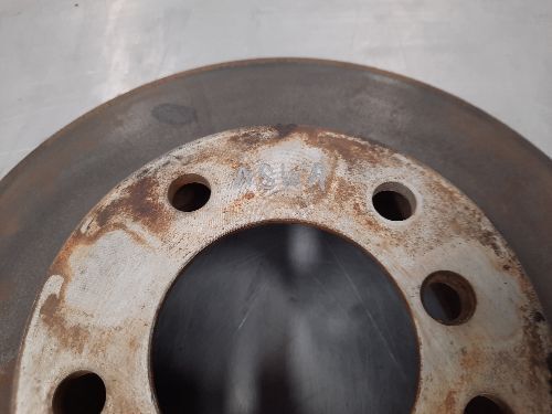 BMW E31 8 SERIES Pair Of Ventilated Front Brake Discs 324X30