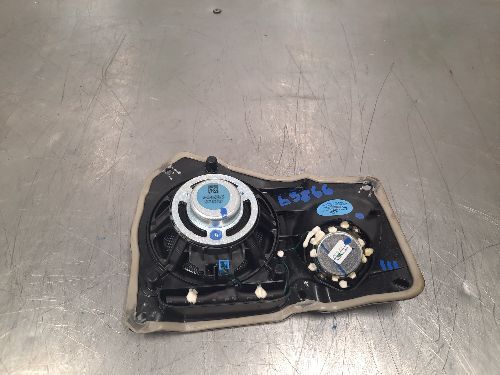 BMW F01 F02 7 SERIES Rear Door HIFI Speaker NS Passenger Side