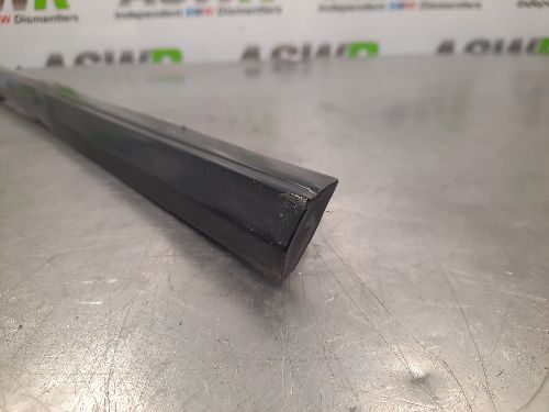 BMW E30 3 SERIES 4 Door Passenger Side Front Door Moulding