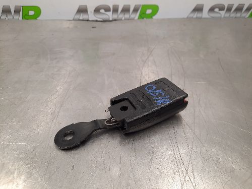 BMW E31 8 SERIES Rear Seat Belt Buckle Right Or Left