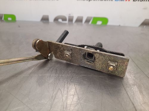 BMW E31 8 SERIES Boot Tailgate Catch Connection Rod