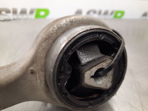 BMW E65 E66 7 SERIES O S F Drivers Side Front Hub