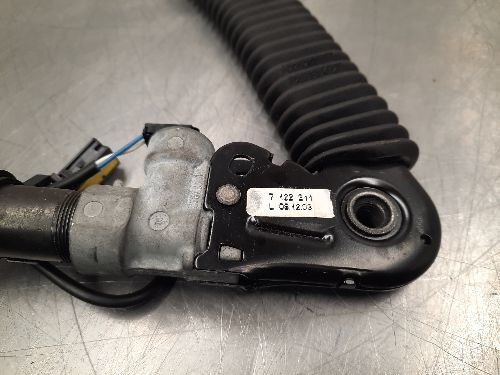 BMW E65 E66 7 SERIES Front Seat Pre Tensioner N/S Passenger Side