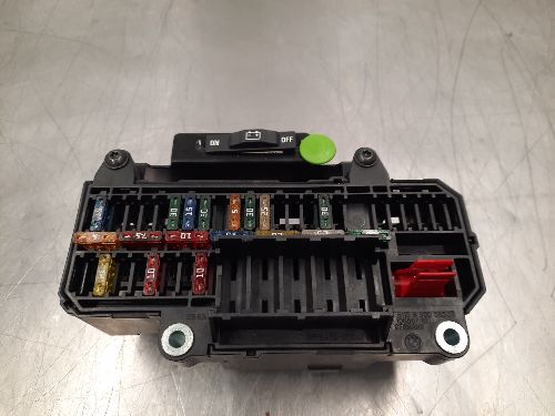 BMW E65 E66 7 SERIES Power Distribution Fuse Box