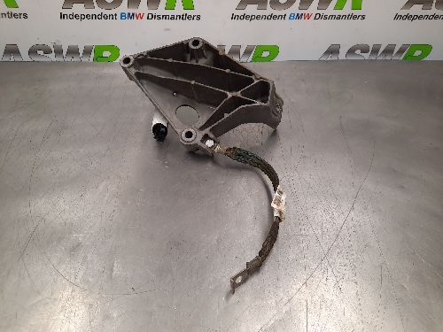 BMW E87 E90 1 3 SERIES N47 N/S Passenger Side Engine Bracket