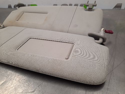 BMW E65 E66 7 SERIES Pair of Sun Visors with Make Up Lamp