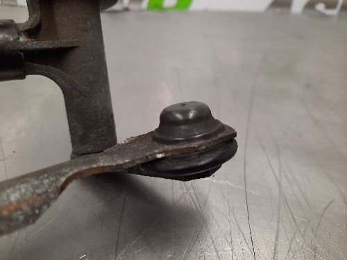 BMW Front Wiper Linkage E30 3 SERIES