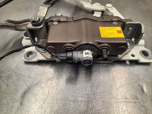 BMW Pair of Bonnet Hinges F10 F11 5 SERIES