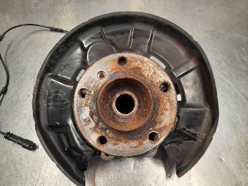 BMW Rear Wheel Hub N/S Passenger Left F20 F21 F22 F33 1 2 4 SERIES