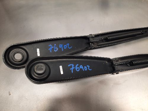 BMW Wiper Arms Pair F48 X1