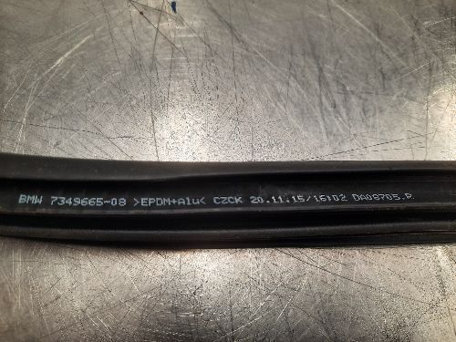BMW X1 F48 Rear Door Seal Edge Protection Weatherstrip L&R