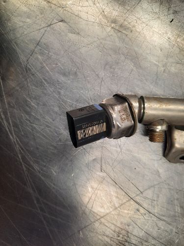 BMW Fuel Injector Rail 1-4 N63 Petrol F10 F12 F01 5 6 7 SERIES