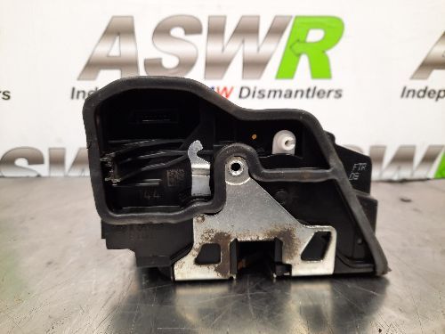 BMW E & F Generation Door Catch Front O/S Drivers