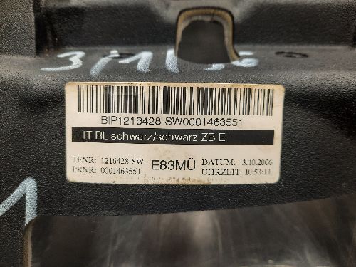 BMW E83 X3 Dashboard Schwarz