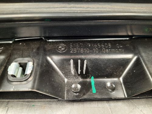 BMW Connection Angle Trim Rear Quarter Window N/S E88 1 SERIES