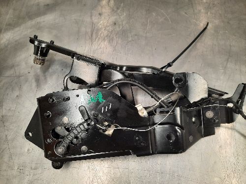 BMW E88 1 SERIES Convertible Drivers Right Hydraulic Roof Hinge