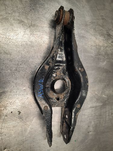 BMW 1 2 SERIES F20 F22 N/S Passenger Left Rear Suspension Arm Bundle