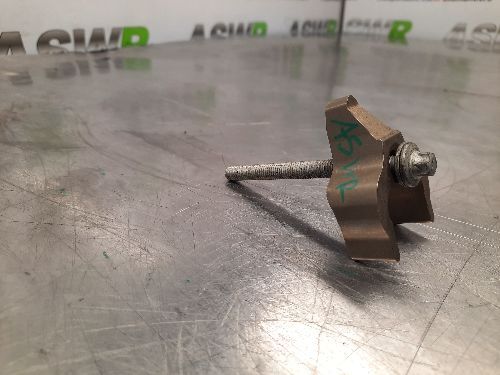 BMW Fuel Injector Clamp B37 B47 N47N Diesel Engines