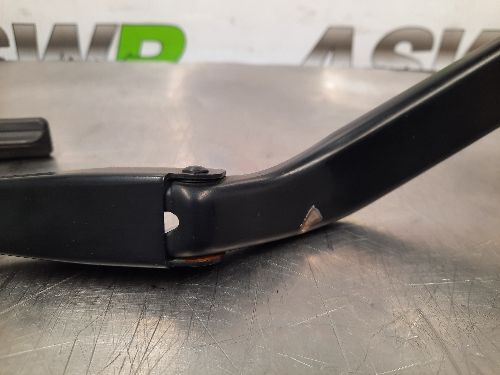 BMW E84 X1 Front Wiper Arms Pair