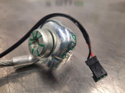 BMW Seat Belt Buckle Rear O/S Drivers Side F10 F11 5 SERIES