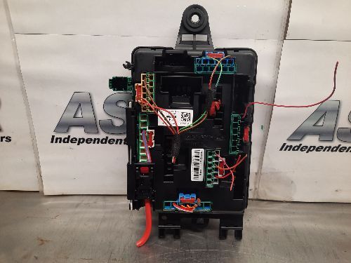 BMW F Generation Rear Power Distribution Fuse Box