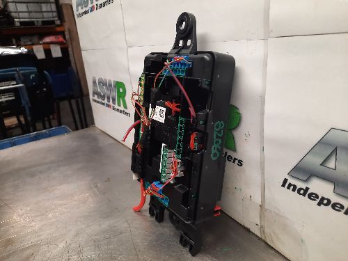 BMW F Generation Rear Power Distribution Fuse Box