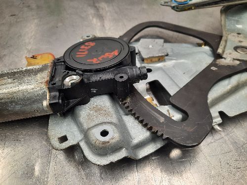 BMW E31 8 SERIES Window Regulator Front O/S Drivers Right