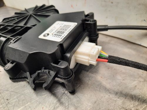 BMW F45 F46 2 SERIES Tailgate Catch / Soft Close Actuator